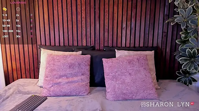 SharonLyn_ Adlı Modelin Canlı XXX Sohbeti