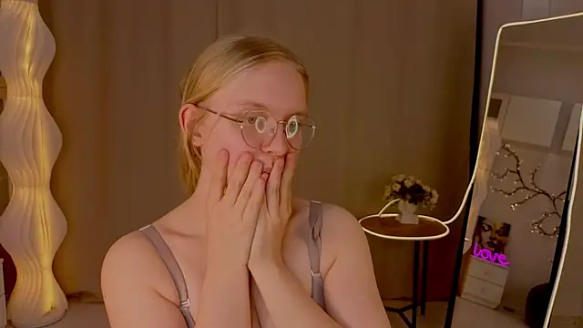 دردشة AlicaCohill الجنسية المباشرة