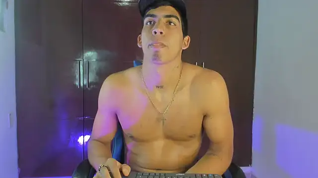 Онлайн чат XXX Milo_LatinBoy