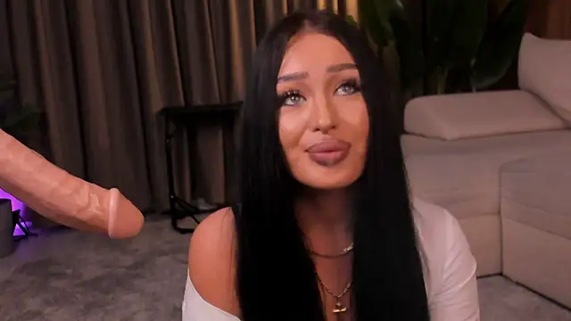 แชท XXX สดของ EmeraldKat