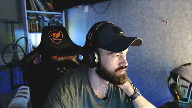 _Mostly_ live XXX chat