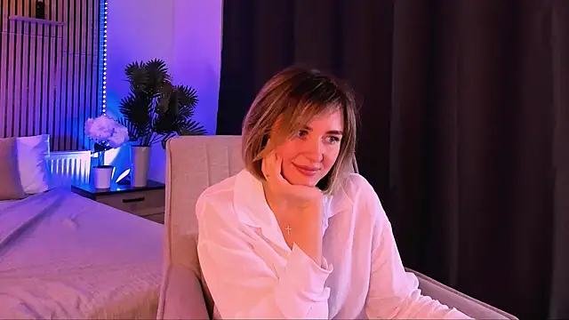 EmeraldGlow Chat XXX live