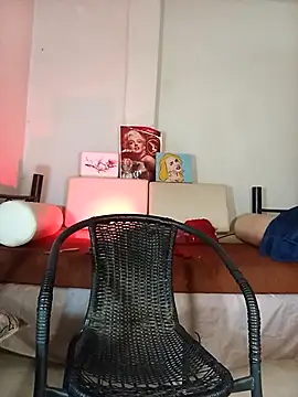 alfablackx 即時 XXX 聊天