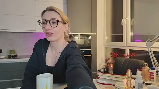 Chat XXX en directo de HEY_KITSUNKA