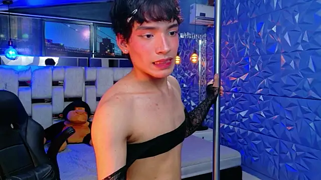 Онлайн чат XXX IsaacNovaa