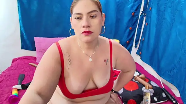 dominant_hipss' Live XXX Chat