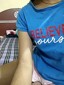 darlingangelina07 Adlı Modelin Web Kamerası Şovu