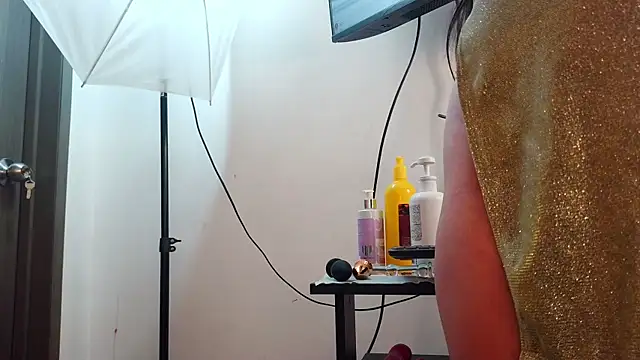 Czat XXX na żywo – mia_roux1