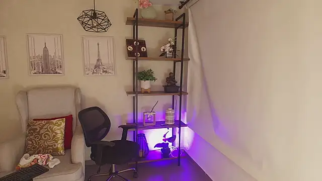 Sassy--Girl's Live XXX Chat