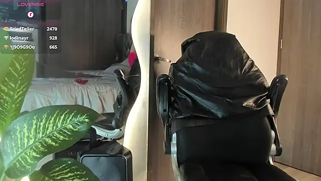 Dimitri_Bass: онлайн-секс-чат