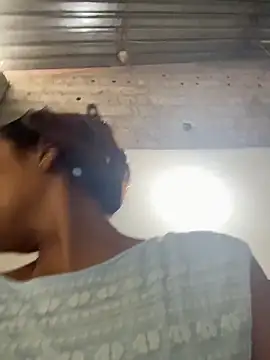 Genesis_18_'s Live XXX Chat