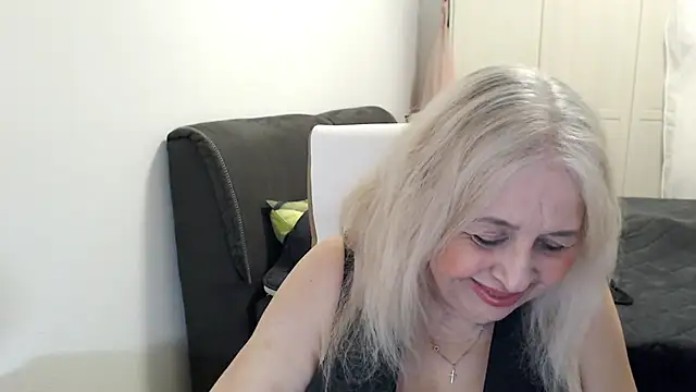 SusiLifeXXX Chat XXX in diretta