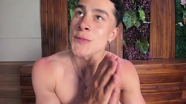 AustinJones_ Show Webcam