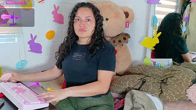 دردشة MeganDolll الجنسية المباشرة