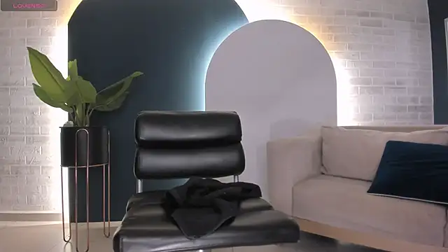 SunnyRivers' Live XXX Chat