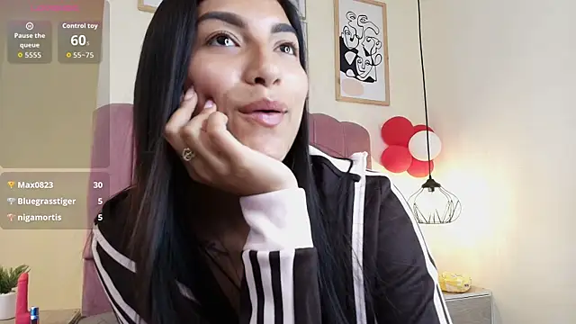 Ateneaaa_のライブXXXチャット