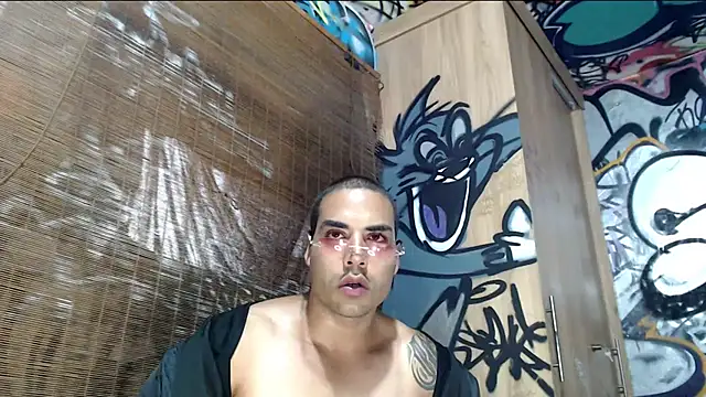 แชท XXX สดของ Justin_Frank