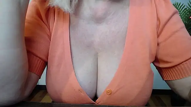 BlondyLeeBest live XXX chat