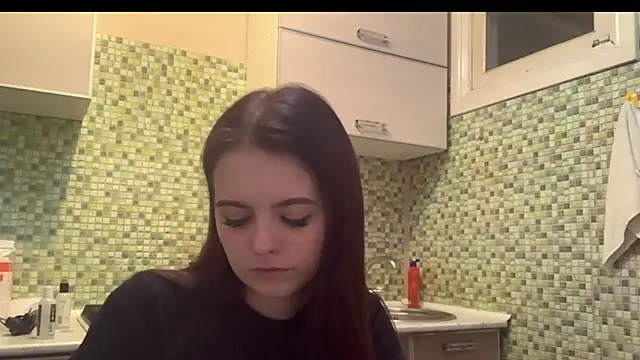 KikiAmino Adlı Modelin Canlı XXX Sohbeti