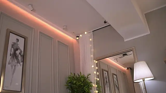 NicoleCellini webcam show