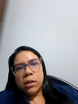 Chat +18 de Aila_Phone ao vivo