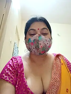 Ratna-777 Adlı Modelin Canlı XXX Sohbeti