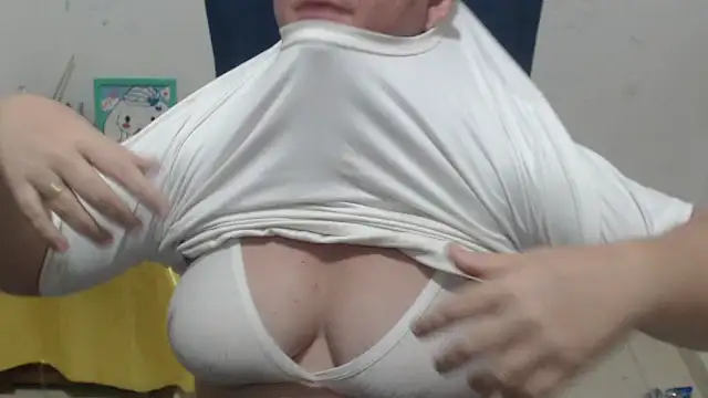 Yohis_Kiut25 Adlı Modelin Canlı XXX Sohbeti