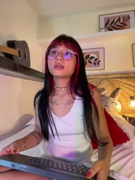 Emma_duff Adlı Modelin Canlı XXX Sohbeti