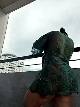 Natural_BIGASS_Nina Adlı Modelin Canlı XXX Sohbeti