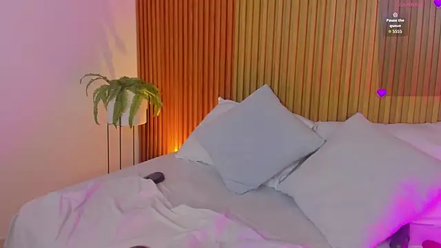 scarlett_rosse_x Adlı Modelin Canlı XXX Sohbeti