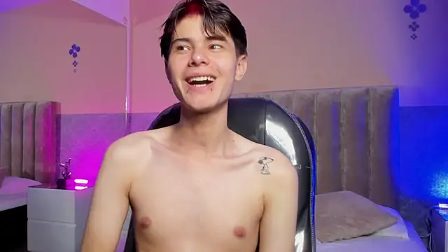 Czat XXX na żywo – Derek_Sinn