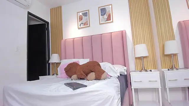 Mariana_Spicy1 Adlı Modelin Canlı XXX Sohbeti