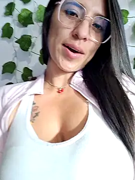 Chat XXX en directo de VALERY-94