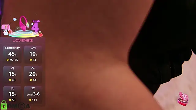 OliviaHawn Show in webcam