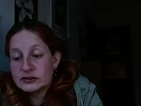 ViioletaMora élő XXX-chatje