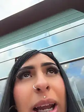 Hilary_pinkk's Live XXX Chat