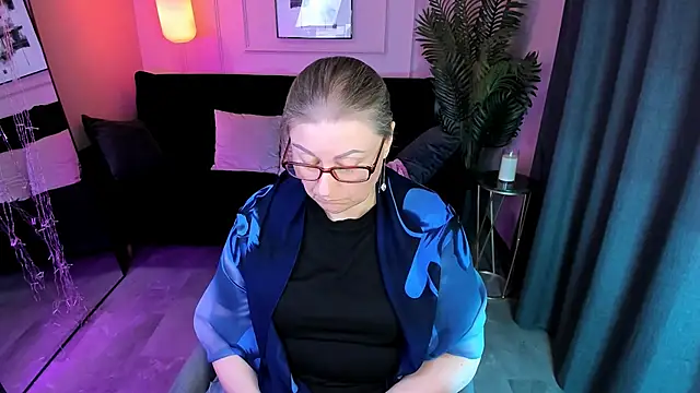 AlexandraKind 现场XXX聊天