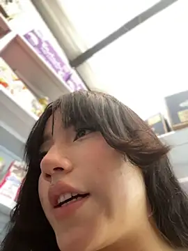 Chatroom XXX en direct de MayyBonita