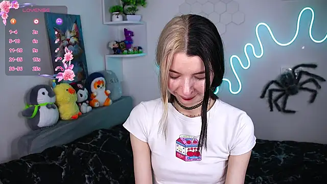 Emmie_shy: απευθείας συνομιλία ΧΧΧ