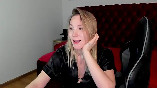 ElaraVoltage – Naživo XXX chat