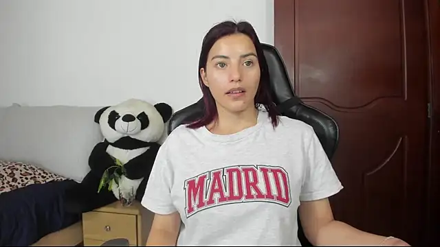 Arenne_rouseのライ ブXXXチャット