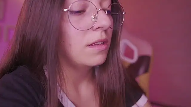 دردشة milly_kenner الجنسية المباشرة