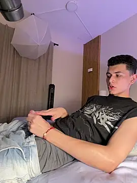 FireGuy_99's Webcam Show