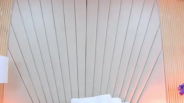 SaraLugoのライブXXXチャット