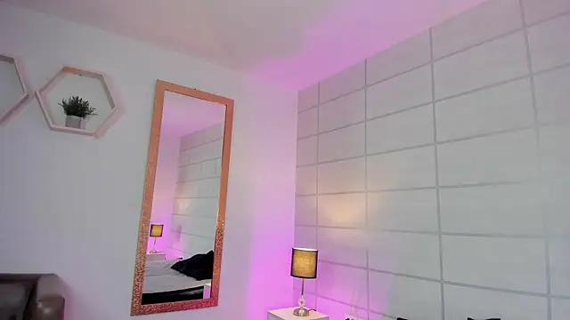 Chatroom XXX en direct de NanakoDollx