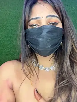 Chatroom XXX en direct de CUTI-NAINA