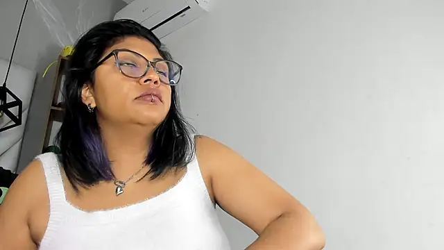 Chat XXX ao vivo de MirandaHaguen