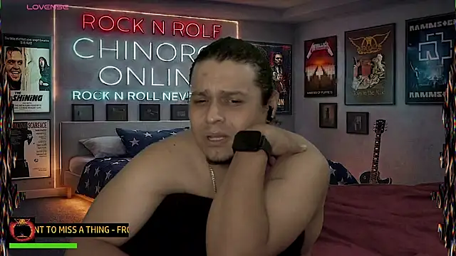 chino_roz লাইভ XXX চ্যাট