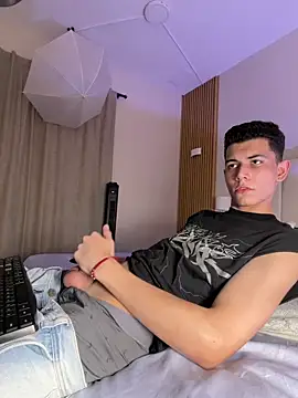 FireGuy_99 在線直播表演