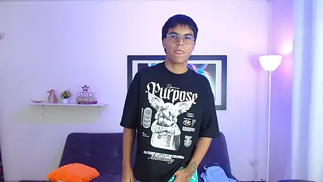 Maecum18's Live XXX Chat